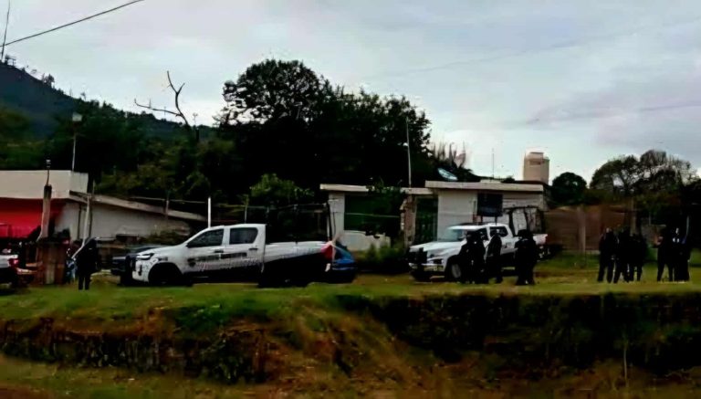 Delincuentes atacan con drones explosivos a policías de Ario