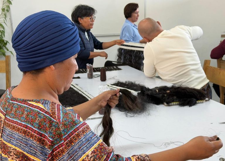 Inicia Icatmi curso de pelucas oncológicas para mujeres con cáncer