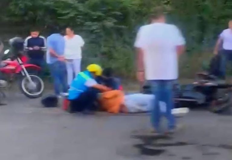 Motociclista sufre lesiones tras accidente en la pista Siglo XXI