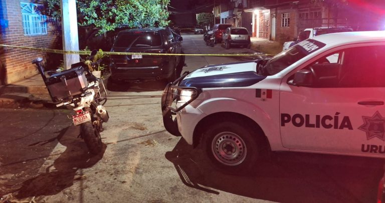 Motosicarios balean a dos hombres, al poniente de Uruapan; hay un muerto y un herido