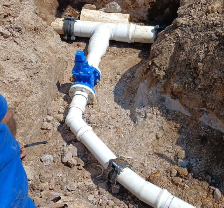 Conexión en colonia Ríos Mexicanos mejorará el suministro de agua en la zona: OOAPAS
