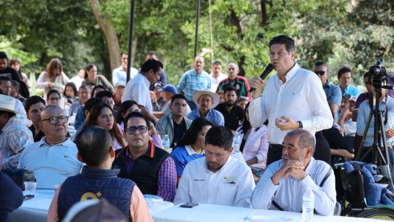 Promueve Alfonso Martínez la celebración de Día de Muertos en Tacámbaro