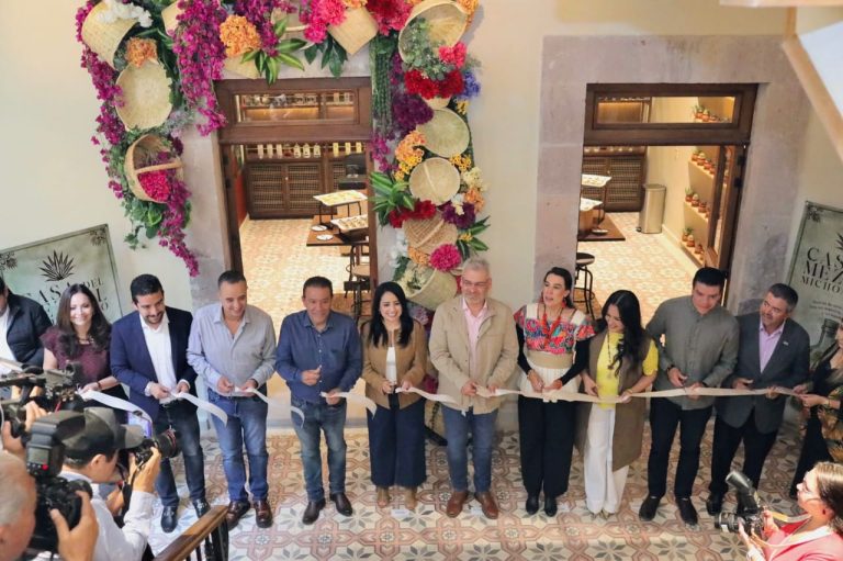 Se inaugura la Casa del Mezcal