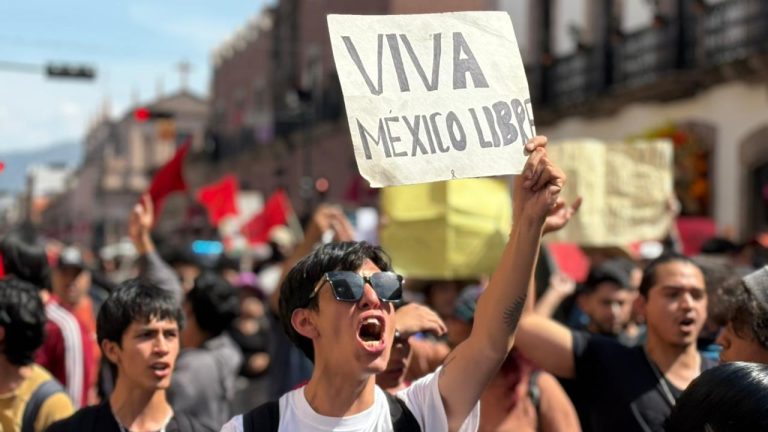 Llama Bedolla a que la marcha del 15 de noviembre sea pacífica y sin intereses ajenos