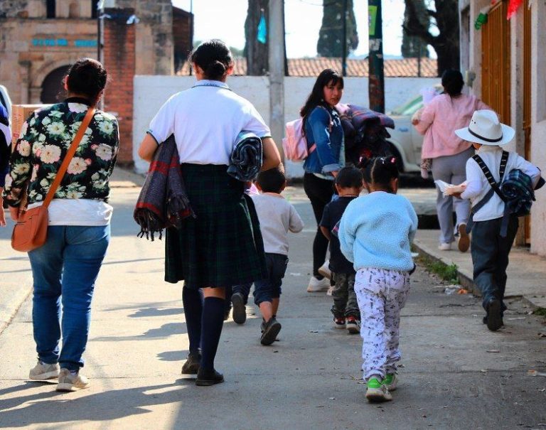 DIF Morelia invita a las familias a sumarse a colecta solidaria de cobijas