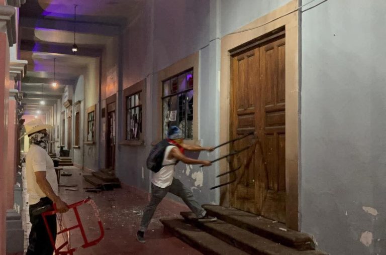 Alcalde de Pátzcuaro llama a manifestarse con respeto y resguardar el patrimonio histórico 