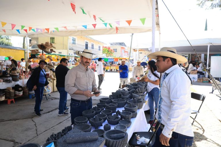 Inaugura Yankel Benítez 10a Feria del Molcajete de San Nicolás Obispo