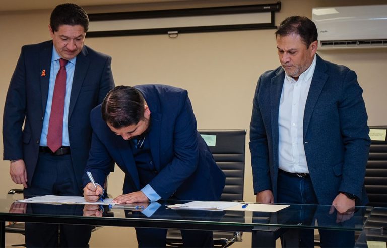 Tribunal de Disciplina Judicial y Auditoría Superior de Michoacán firman convenio