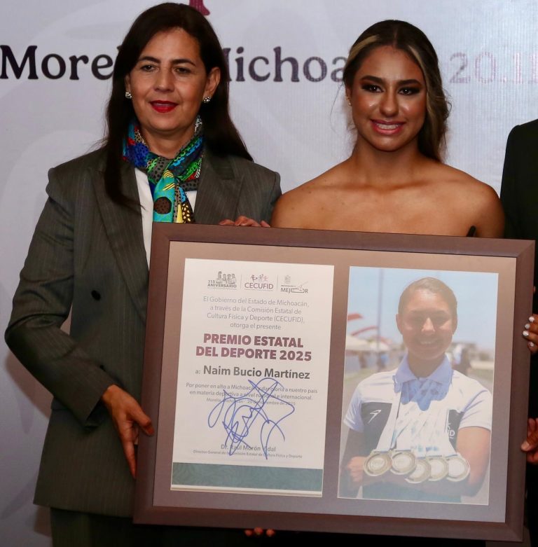 Entregan Premio Estatal del Deporte a la patinadora Naim Bucio