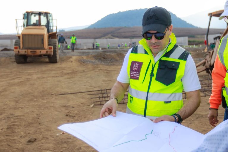 Comunidades de 39 municipios ejecutarán más de 2 mil mdp en caminos artesanales: Rogelio Zarazúa