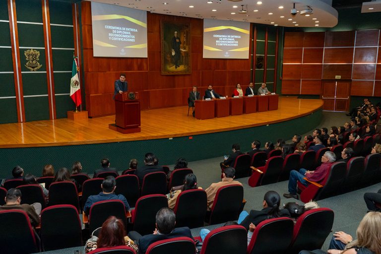 Poder Judicial de Michoacán fortalece la carrera judicial con entrega de diplomas, reconocimientos y certificaciones