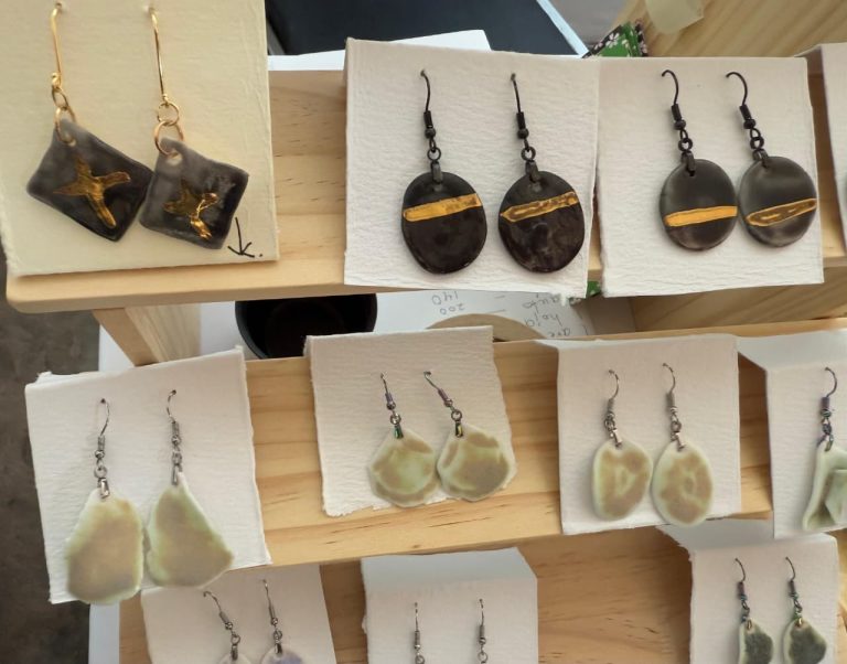 Esta Navidad regala piezas únicas hechas en Michoacán, Secum invita a la Vitrina de Arte