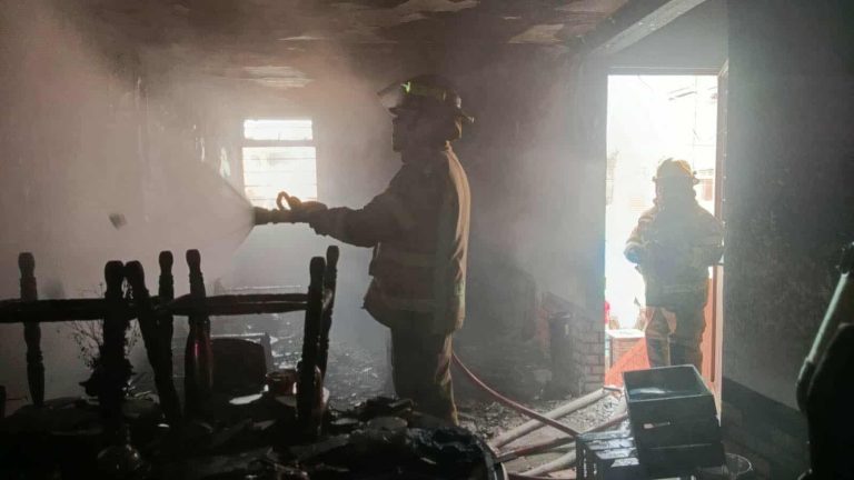 Se registra incendio de domicilio en la colonia Los Girasoles, Morelia