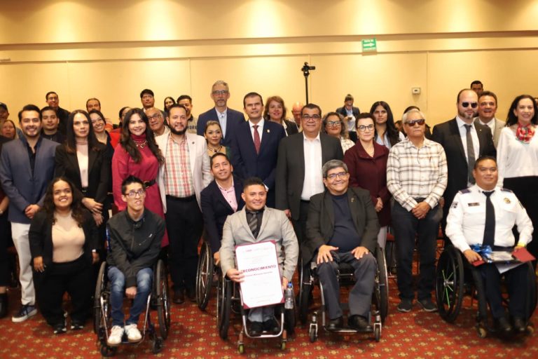 Con la entrega del Premio al Mérito, Michoacán avanza en la construcción de un entorno más inclusivo: SSM
