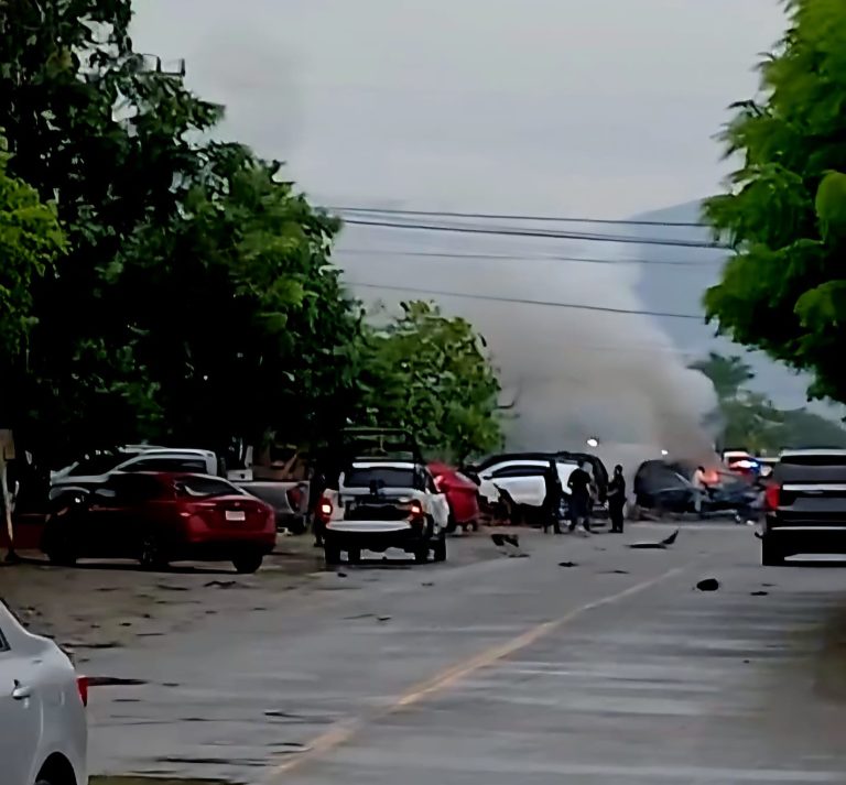 Una persona sin vida y 10 lesionados, en un ataque directo a la policía Comunitaria de Coahuayana