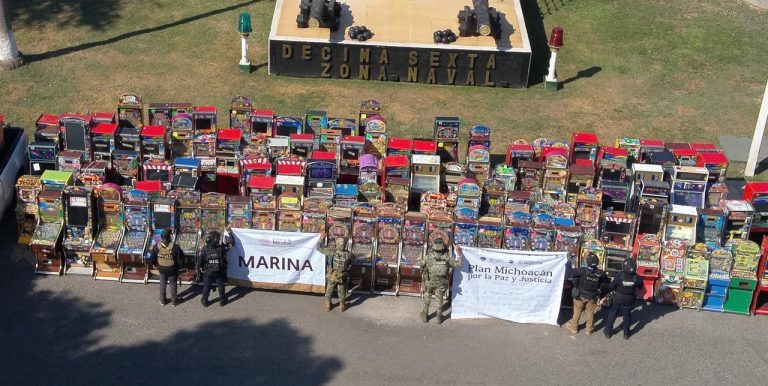 Aseguran 183 máquinas tragamonedas en Lázaro Cárdenas