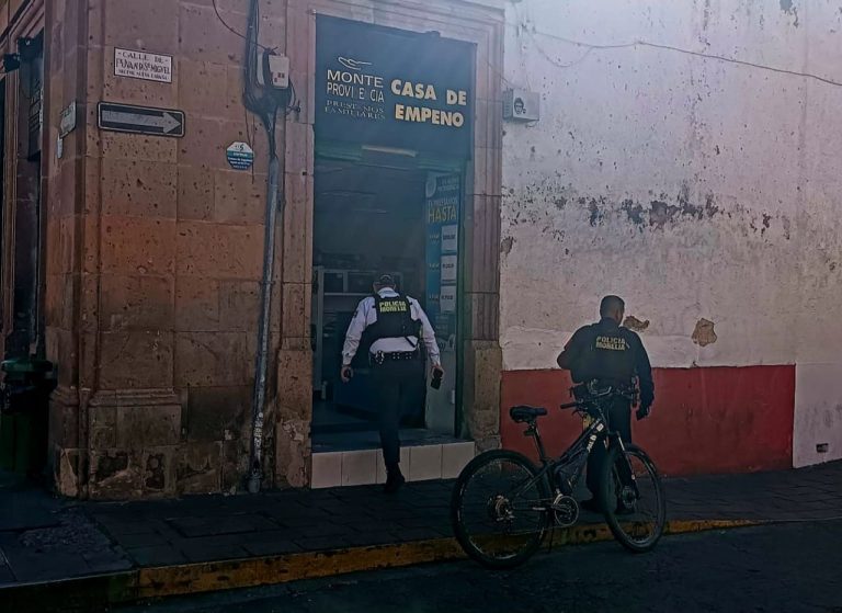 Delincuentes roban joyería en casa de empeño del centro de Morelia