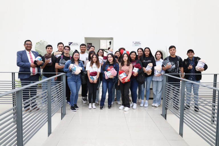 UMSNH invita a participar en la campaña de donación de cobijas