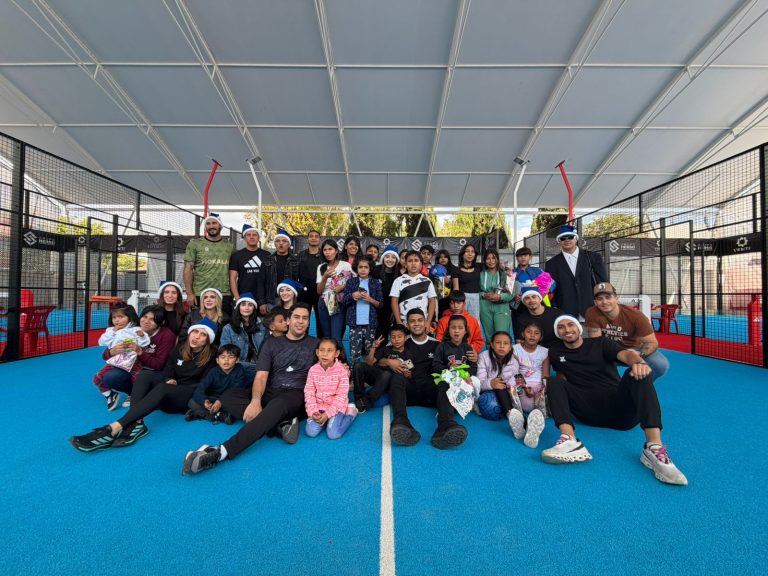 Niñas y niños de casa hogar viven experiencia deportiva en Pádel Box durante posada solidaria 