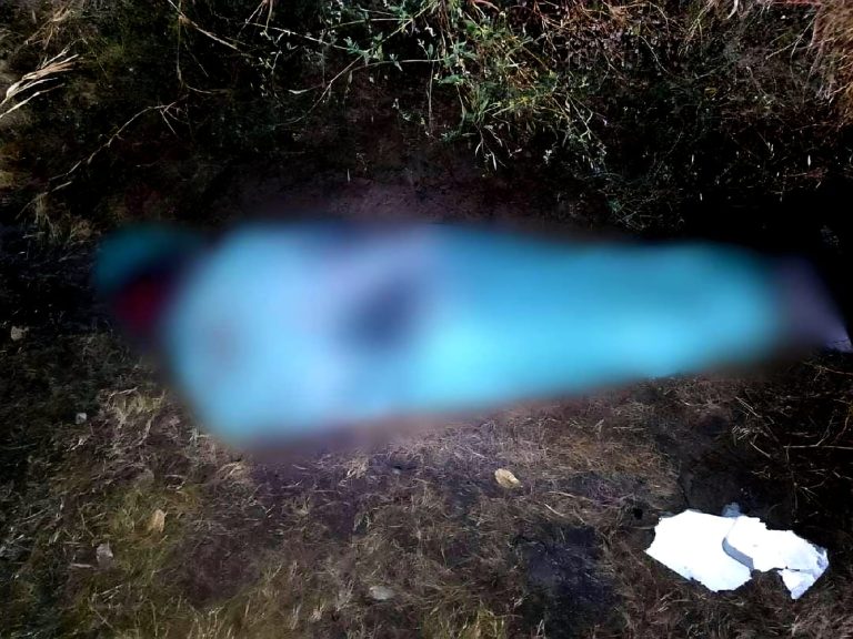 Abandonan cadáver con huellas de violencia en Parácuaro