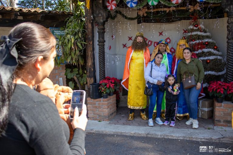 ¡Llegan los Reyes Magos al Zoológico ! Ve por tu foto y entrega tu carta