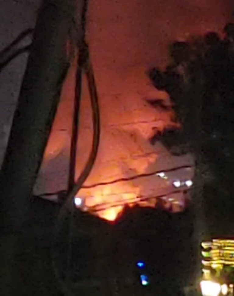 Arde domicilio en la colonia Presa de Los Reyes, al norte de Morelia