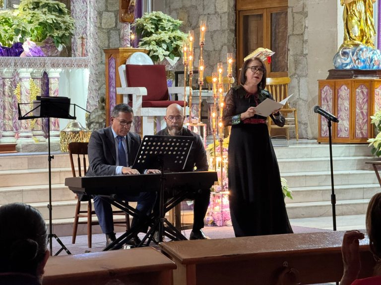 Conquista Aula Vocal al público durante concierto del Festival Navideño de Música de Morelia