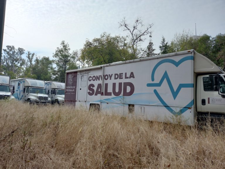 Continúa el litigio de camiones utilizados en caravanas de la salud 