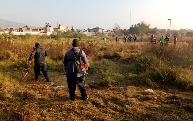 Gobierno de Morelia da mantenimiento a canchas de Hacienda Tiníjaro