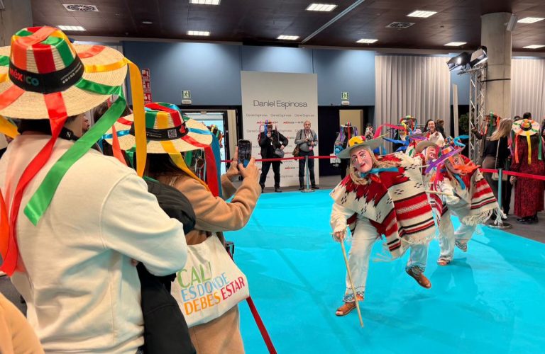 Michoacán enamora a Madrid con la Danza de los Viejitos: Sectur