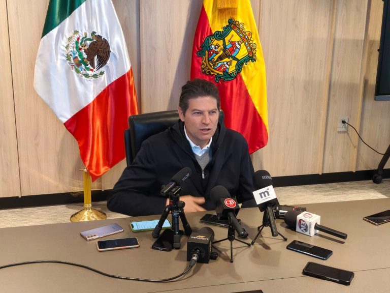 Alfonso Martínez denuncia espionaje tras reunión con Senador priísta