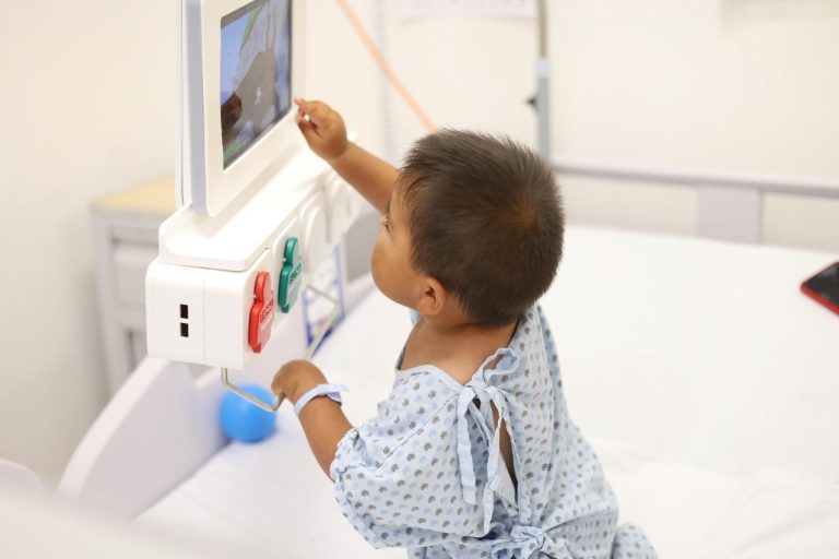 Permanente, programa de apoyo a niñas y niños con cáncer en Michoacán