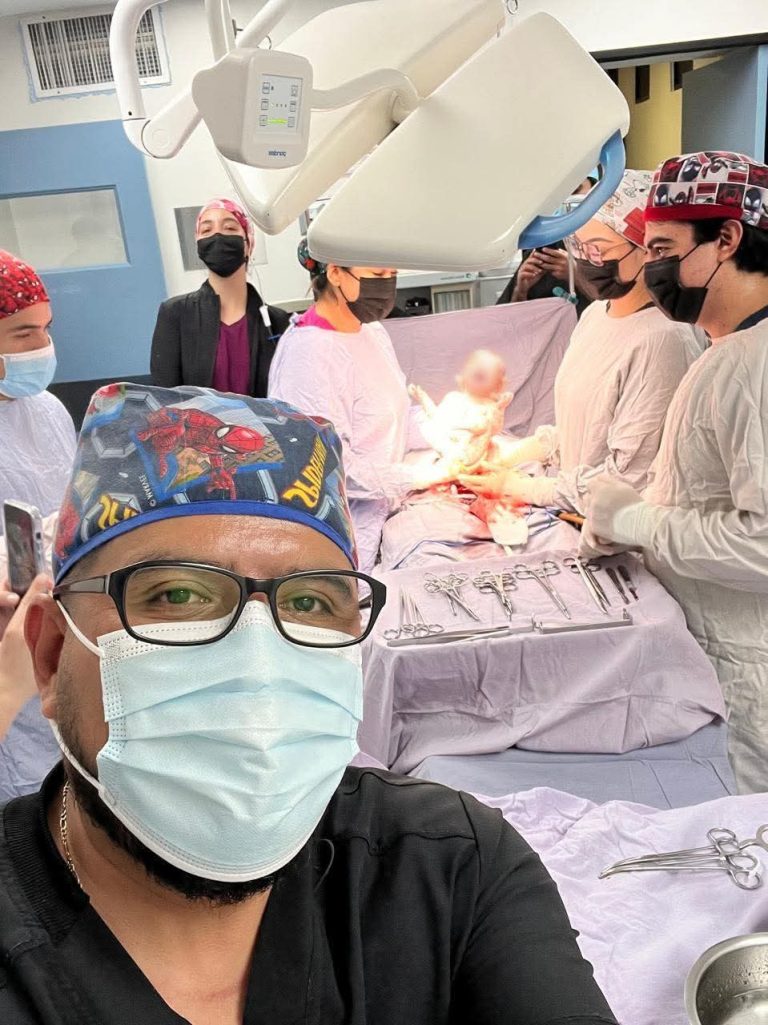 ¡Es niña! Nace en Hospital de la Mujer la primera bebé de 2026 en Michoacán: SSM