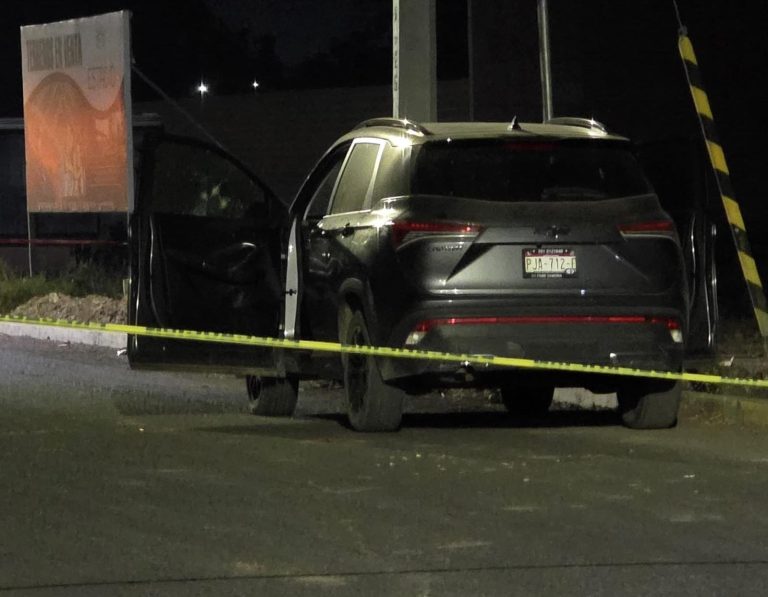 Joven es acribillado a bordo de su camioneta, en Zamora 