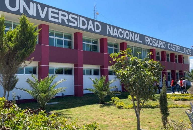 Universidad Rosario Castellanos permite retomar estudios