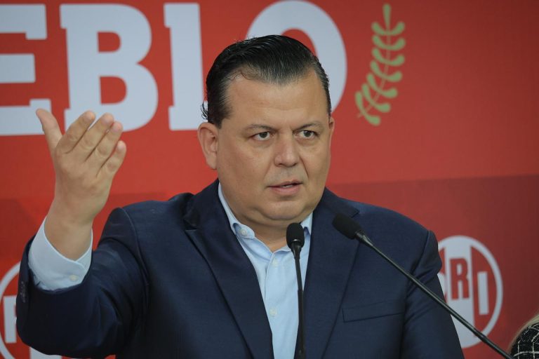 PRI abre la puerta a una alianza con Alfonso Martínez rumbo a 2027