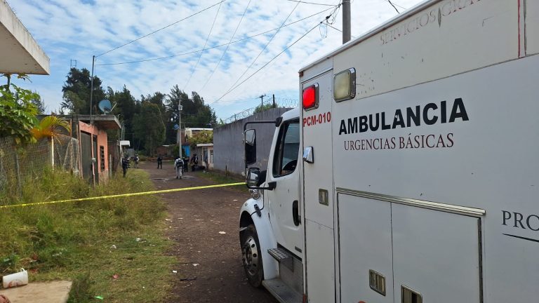 Sicarios irrumpen en vivienda al oriente de Uruapan y matan a un joven
