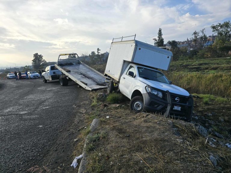 Vuelca camioneta y se registran otros dos accidentes en distintos puntos de Morelia