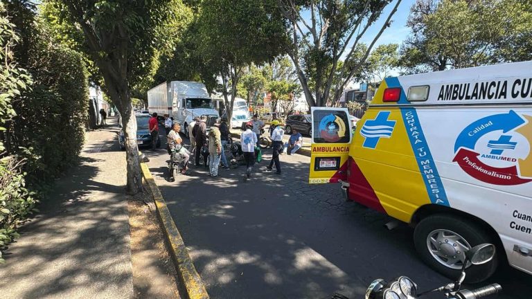 Se accidenta motorrepartidor sobre Calzada La Huerta, en Morelia