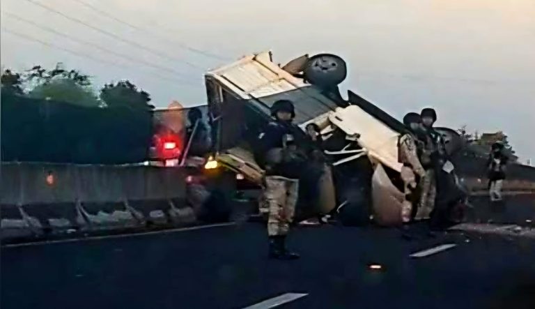 Fatal accidente la carretera Apatzingán–Cuatro Caminos deja un muerto y tres heridos