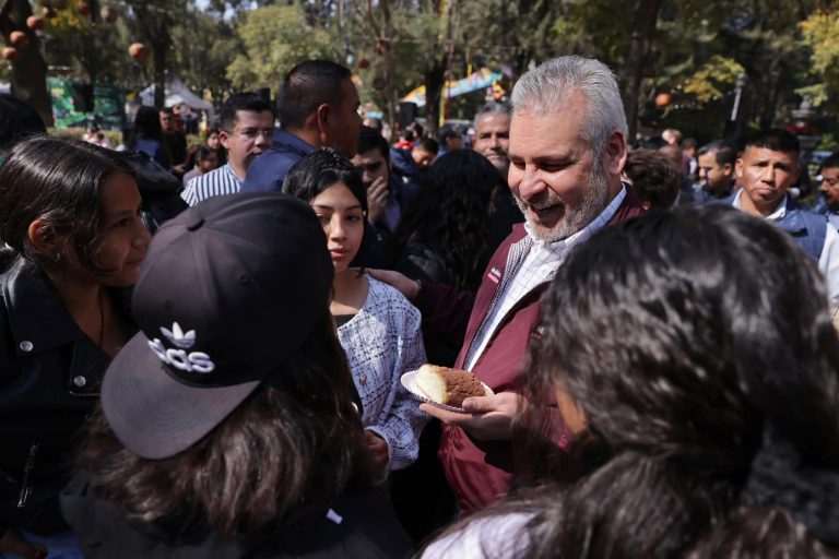 Gobernador platicará con Bautista Tafolla luego de contactar a EUA