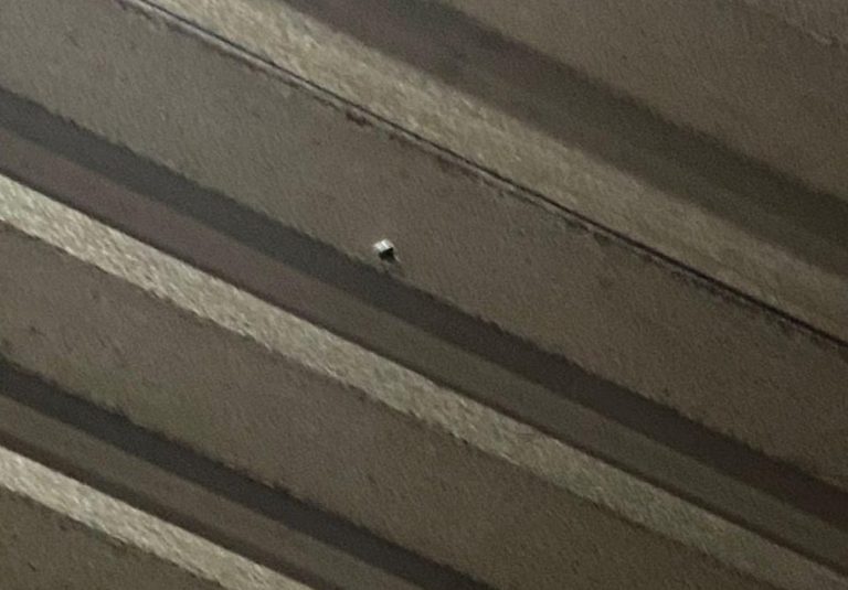 Herido por presunta bala perdida en Apatzingán