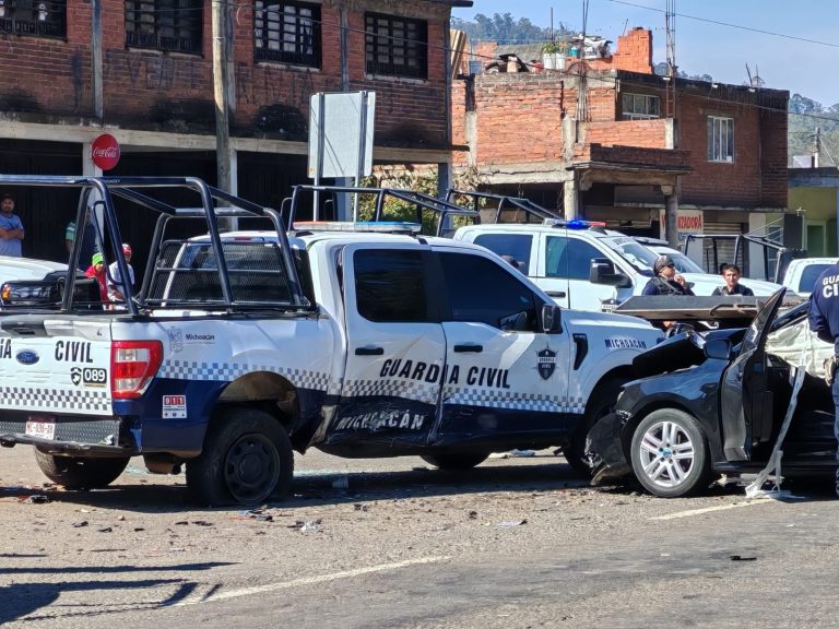 Choque vehicular múltiple deja 8 heridos en Tzurumútaro; patrulla de la GC está involucrada