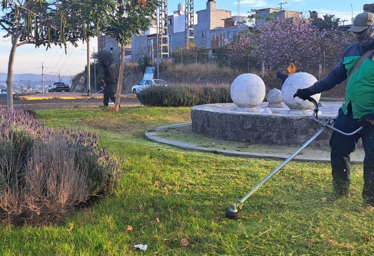 Refuerzan cuidado y embellecimiento de espacios públicos de Morelia