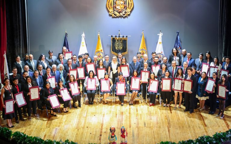 Entregan la Medalla “Dr. Ignacio Chávez Sánchez”, en la UMSNH