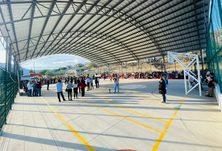 Inauguran Centro Deportivo en Santa Cruz, en Tarímbaro