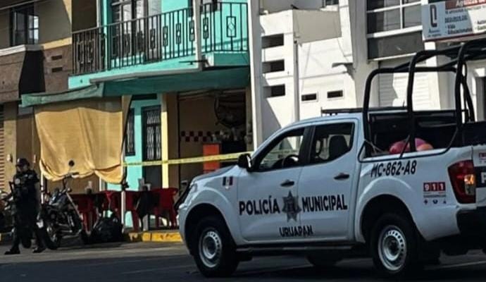 Criminales atacan a balazos base de taxis en la colonia Ramón Farías de Uruapan