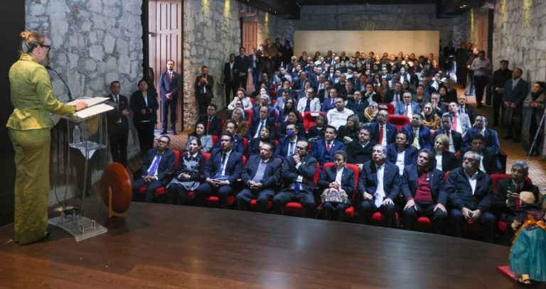 Realiza UMSNH acto con motivo del aniversario del natalicio de Melchor Ocampo