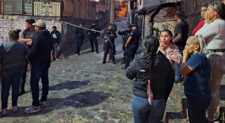 Joven asesinado a balazos en la colonia Benito Juárez, de Uruapan