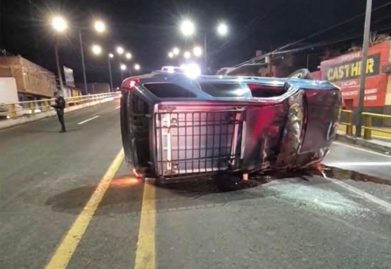 Se registra choque volcadura en Zacapu